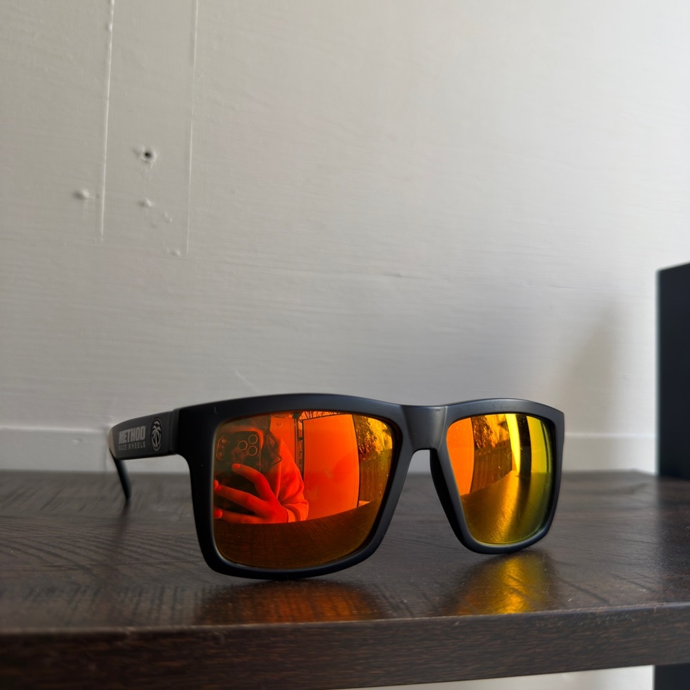 Heat wave X method race wheel sunglasses